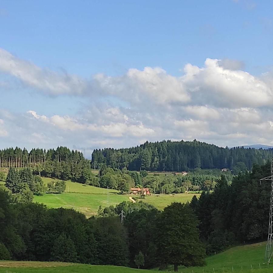 Gite La Roche Bertignat Экстерьер фото