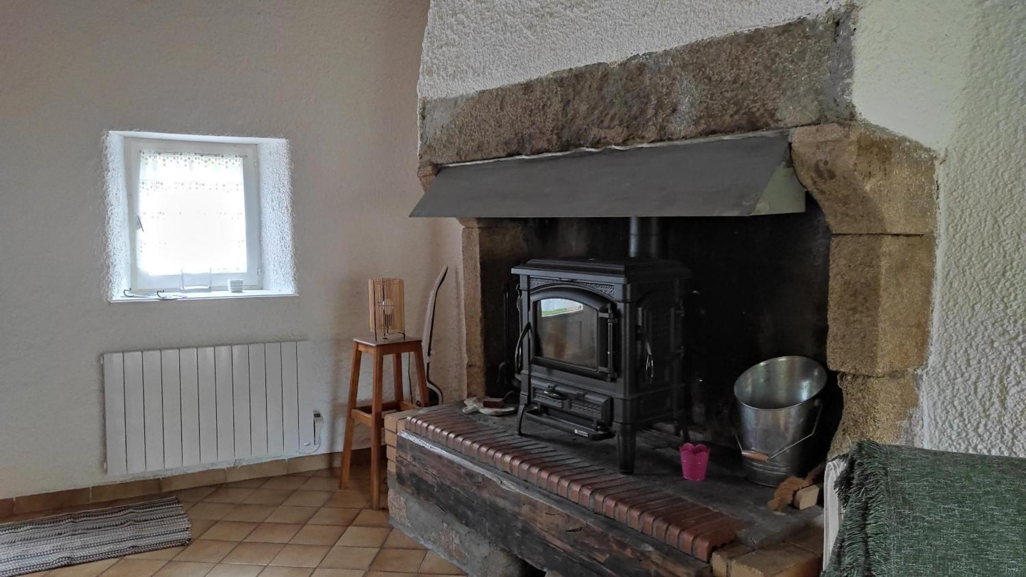 Gite La Roche Bertignat Экстерьер фото